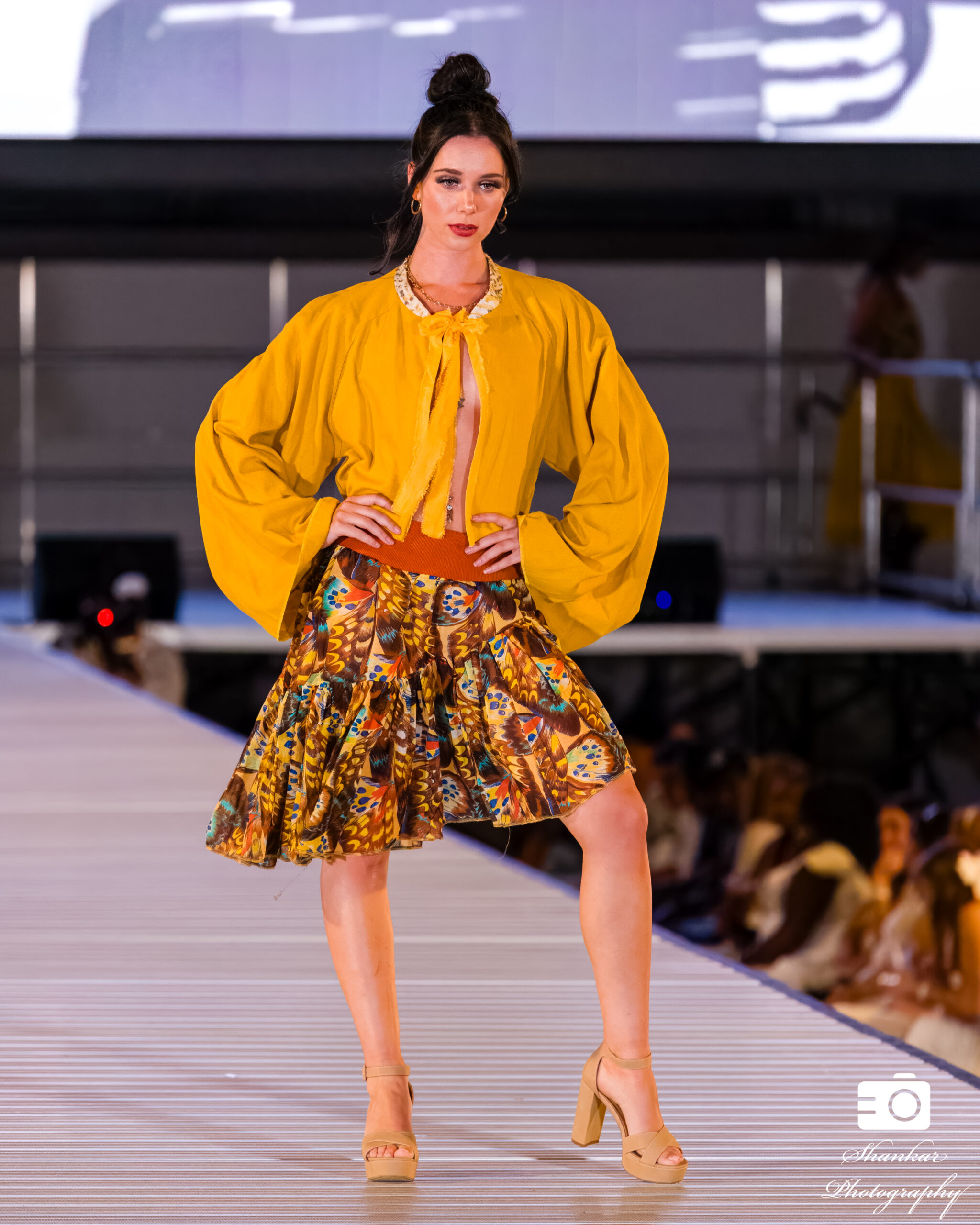 Loose Golden Banana Blouse and Print Mini Flow Skirt